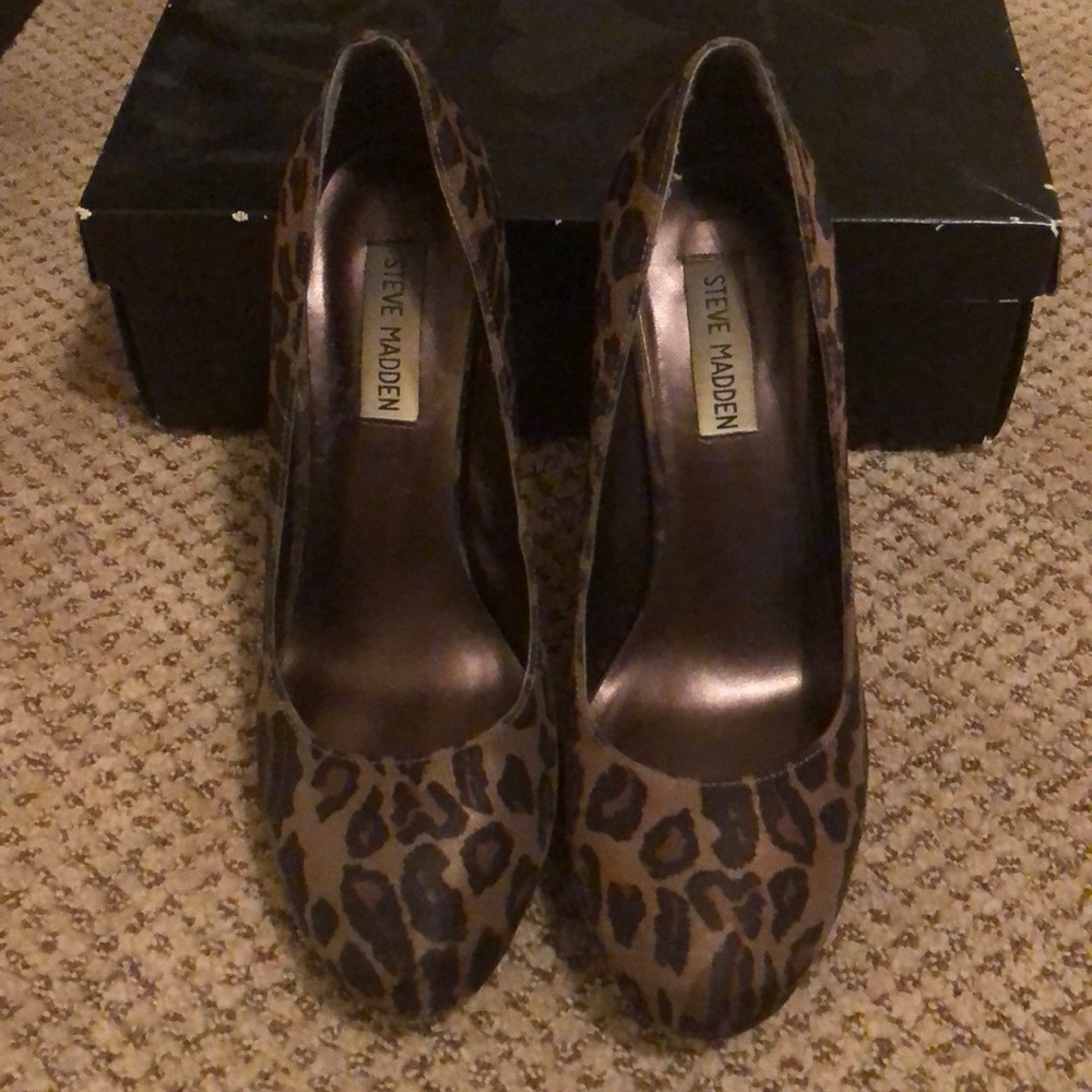 Steve Madden Leopard Trinitie